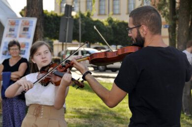 Wakacyjne tańce w Skwerze Kultury