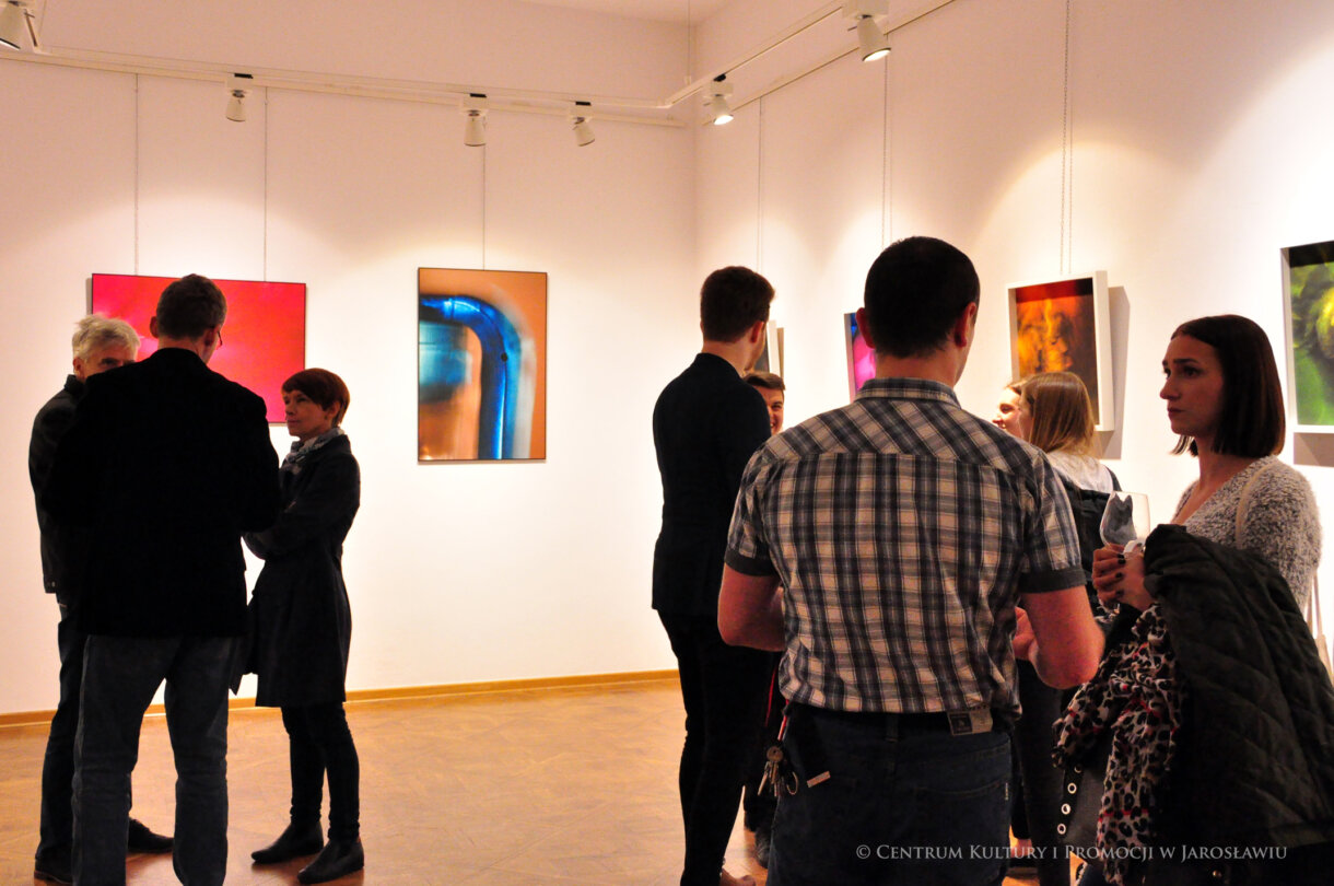 uczestnicy wernisażu, ekspozycja
