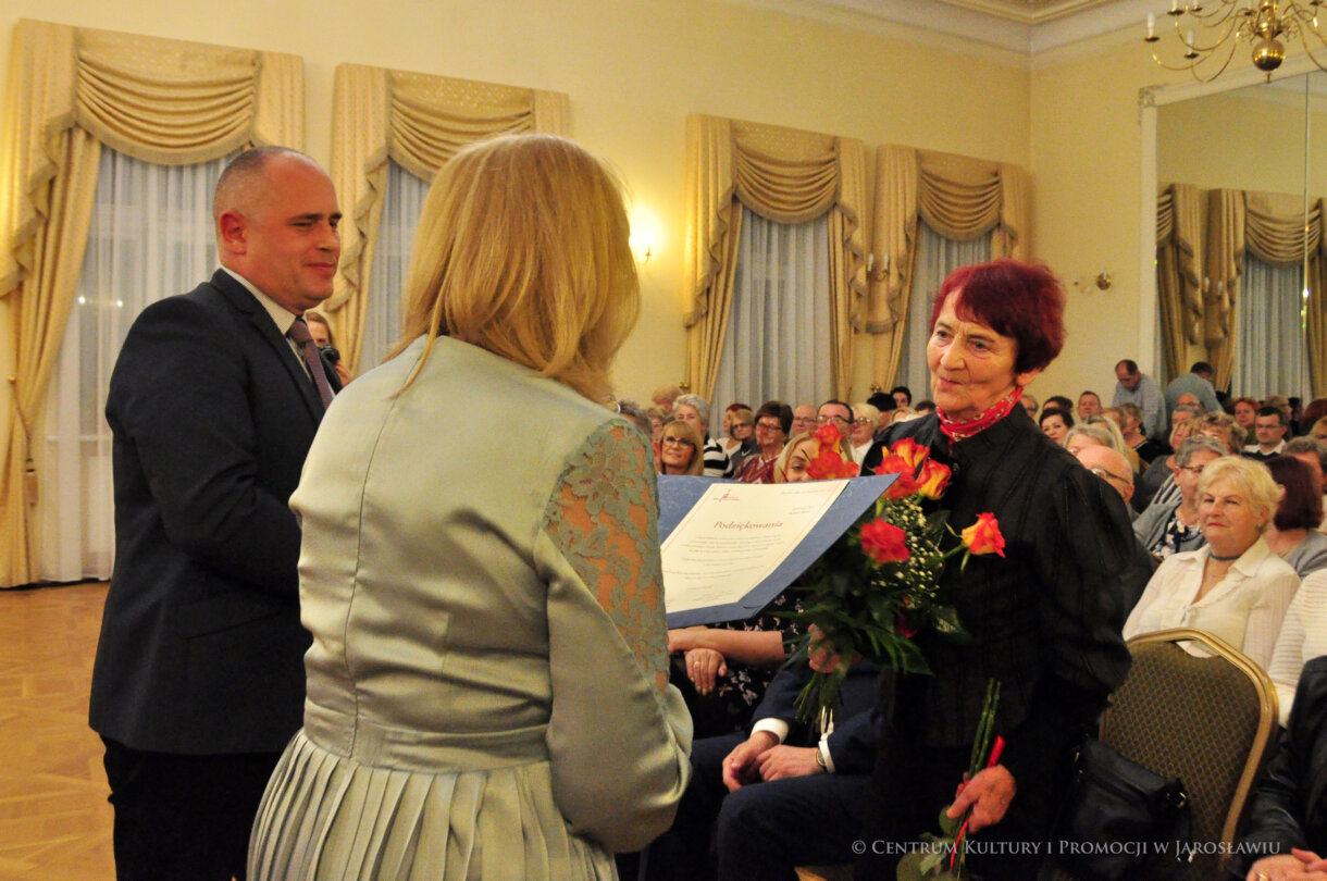 uczestnicy Jubileuszu Kabaretu Młodzi Duchem