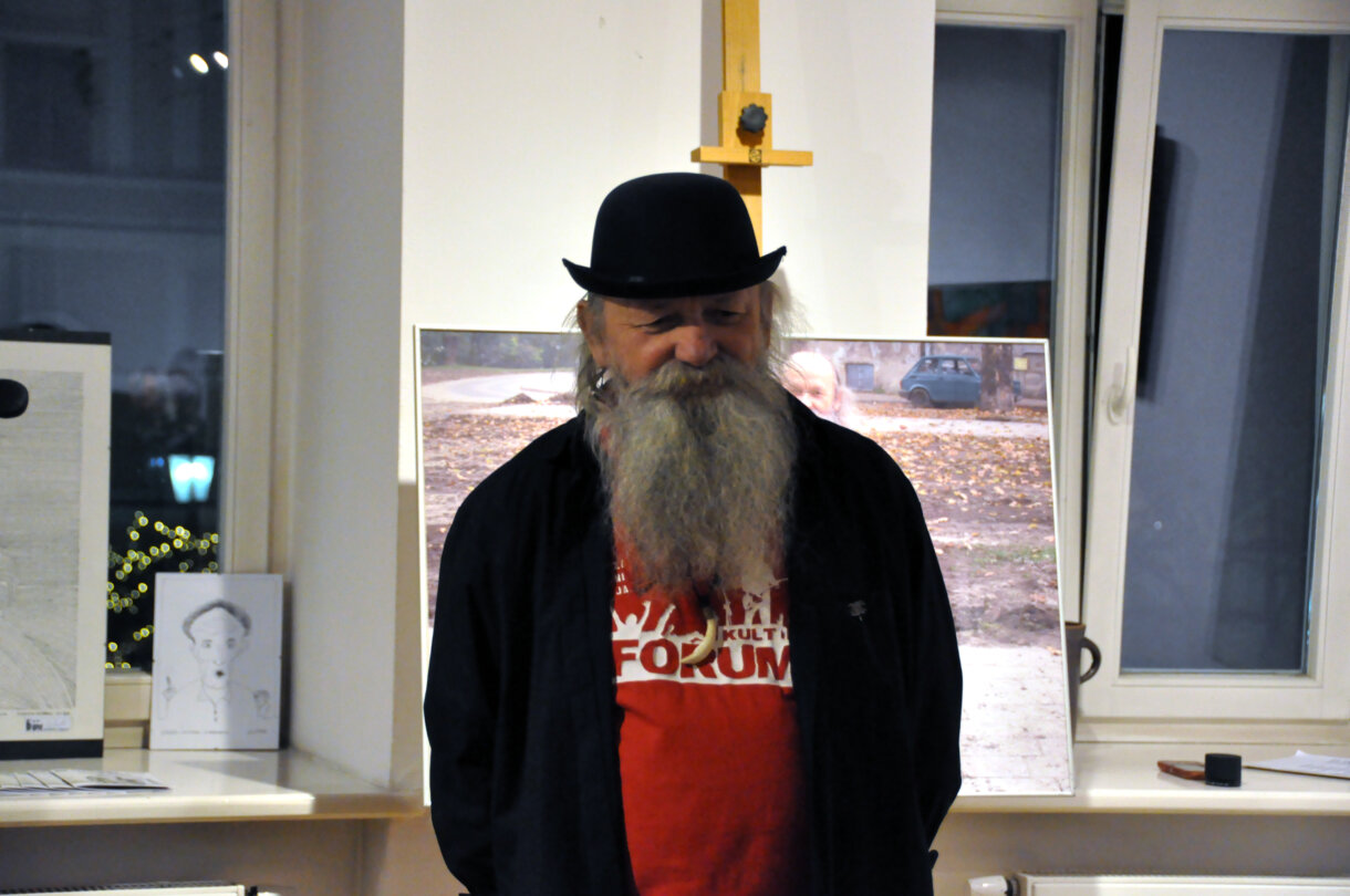 artysta, autor wystawy