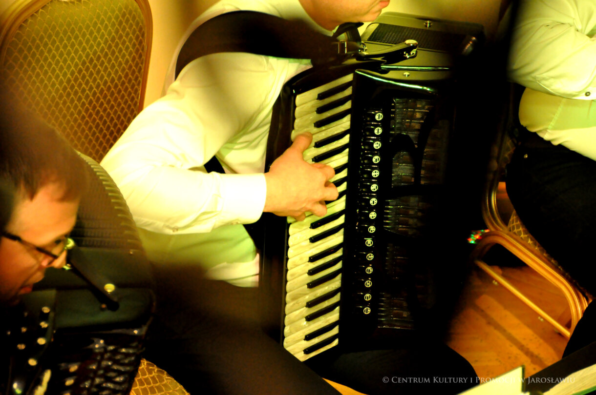 gra na akordeonie