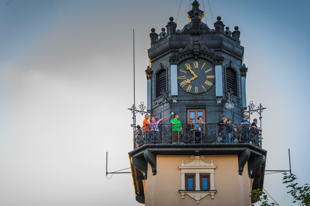 Ludzie na wieży ratusza
