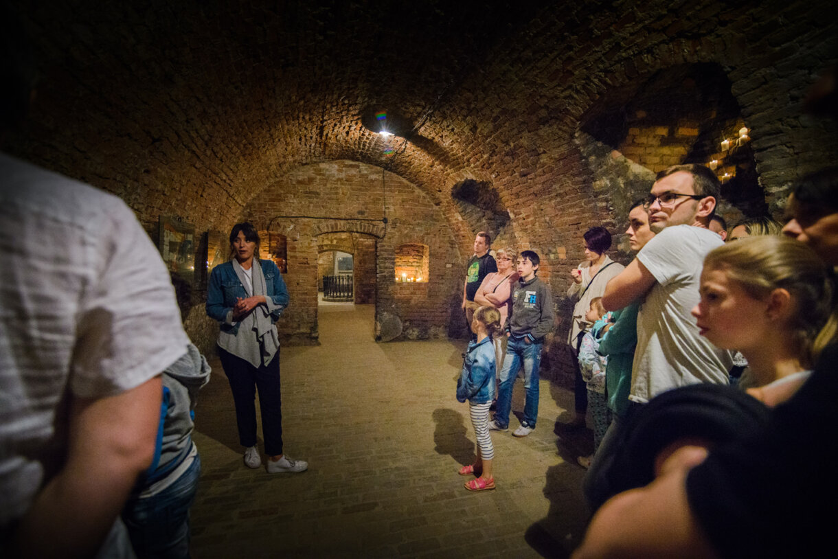 Ludzie w Podziemnej Trasie Turystycznej