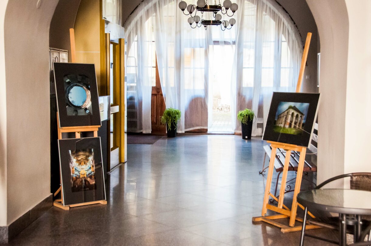 wystawę fotografii Weroniki Sopel ekspozycja hol Centrum Kultury i Promocji w Jarosławiu