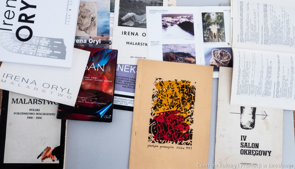 pamiątkowe katalogi z wystaw Ireny Oryl