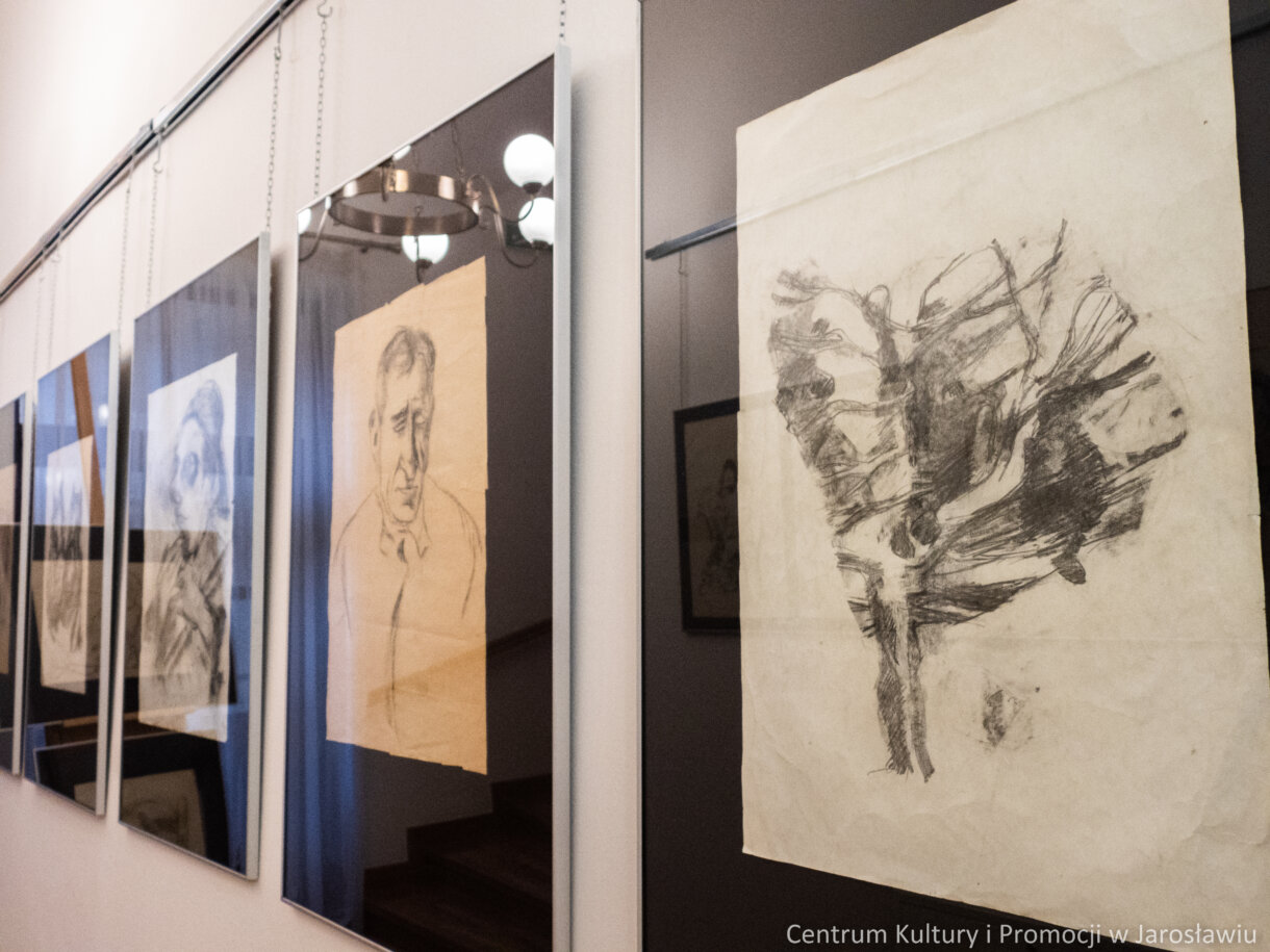 Rysunek Ireny Oryl, prezentowane w Galerii Debiutów