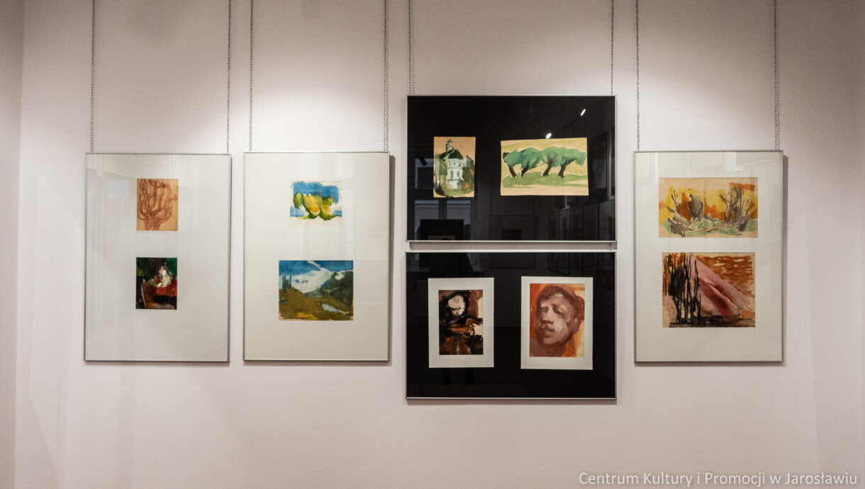 malarstwo Ireny Oryl, prace w aluramach zawieszone w sali nr III