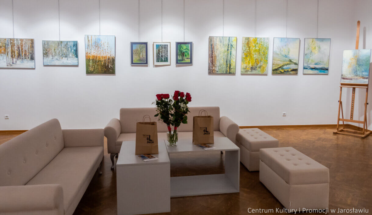upominki dla autorek wystawy w Galerii Głównej