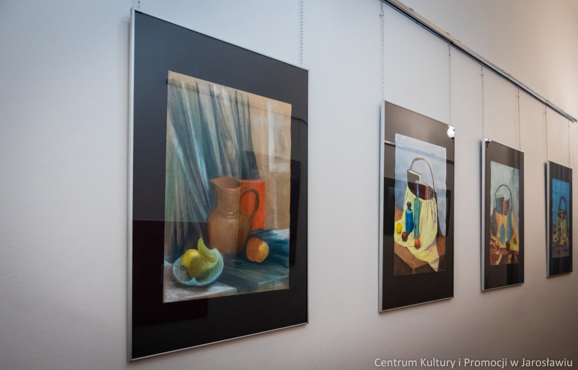 obrazy na ścianie galerii - malarstwo martwa natura