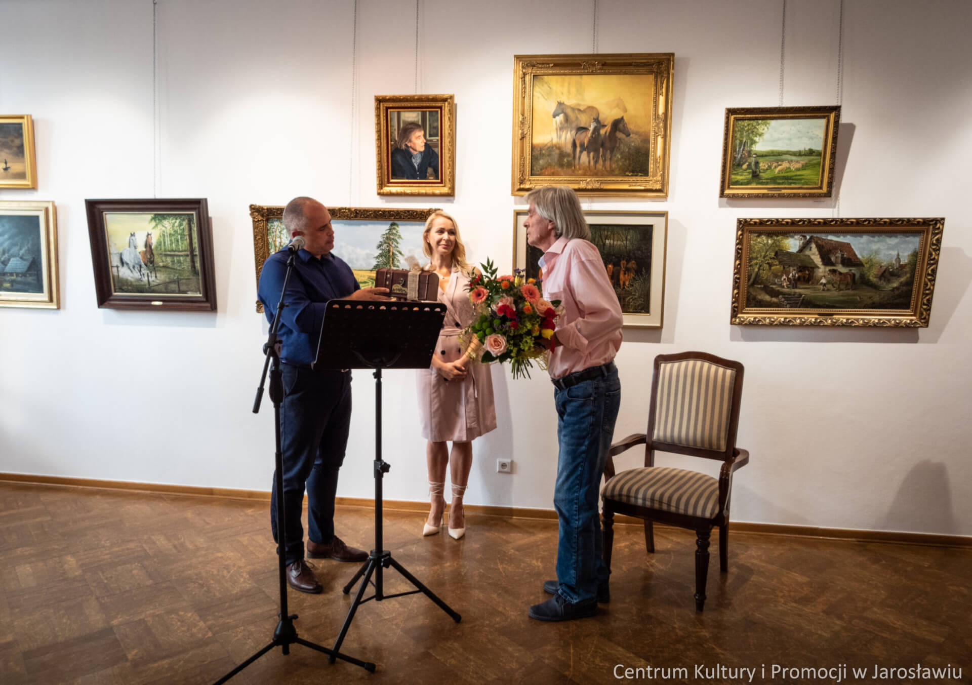 Dyrektor CKiP, kurator wystawy, Wacław Kochanowicz