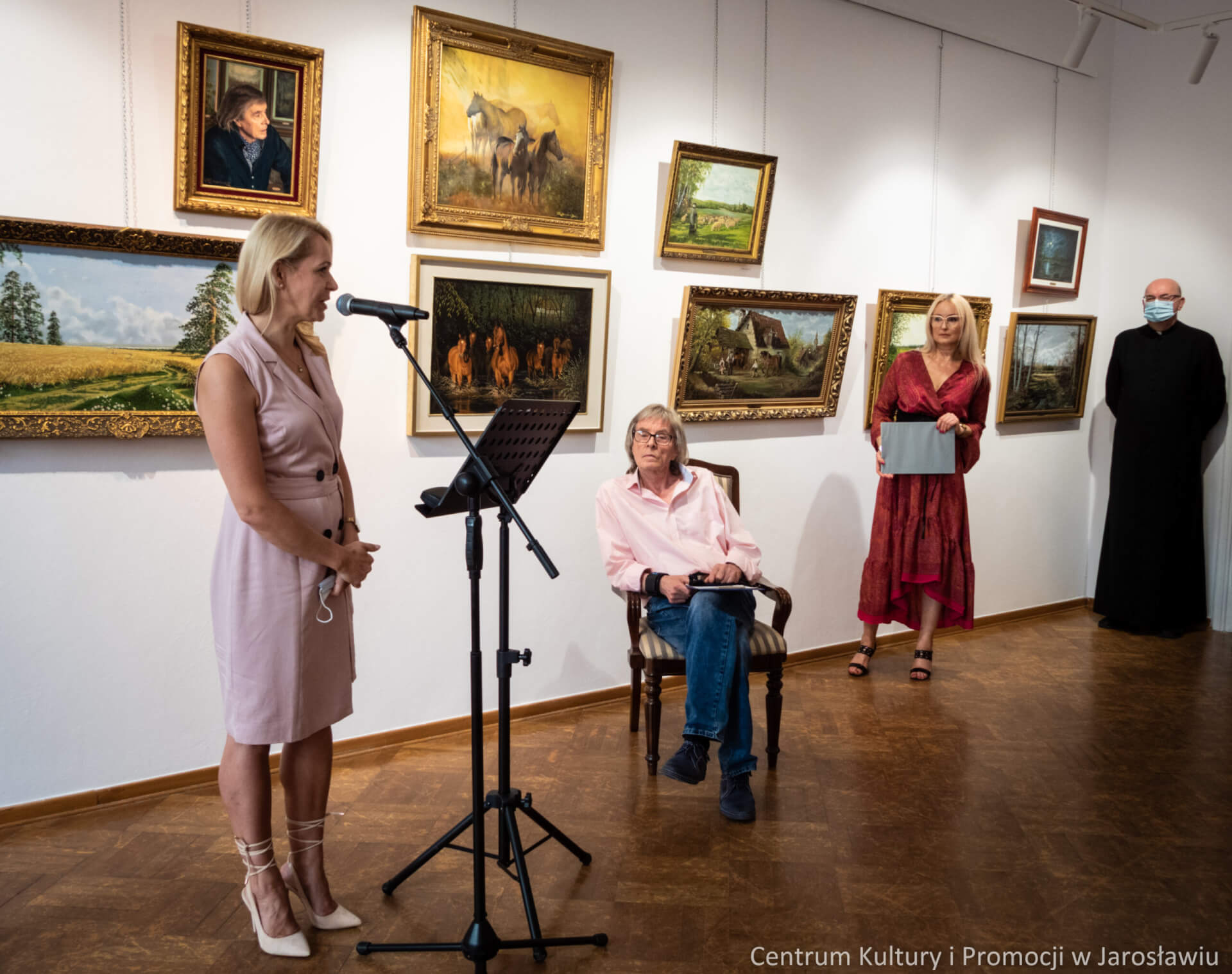 kurator wystawy, Wacław Kochanowicz, córka artysty