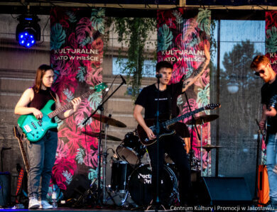 Rockowy Skwer Kultury członkowie Ductile Drivers na scenie podczas koncertu