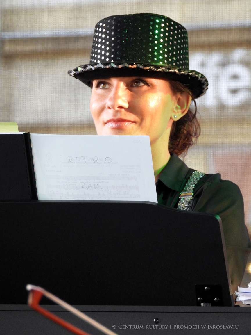 Joanna Błażej-Łukasik –fortepian, słowo wiążące