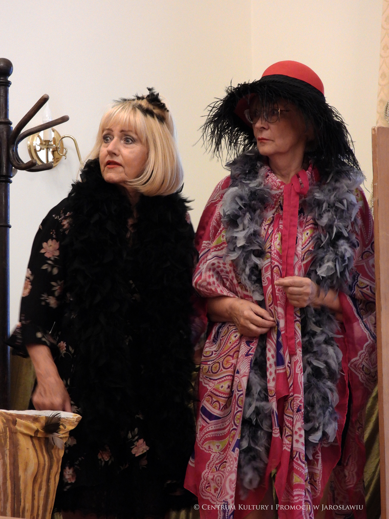 Anna Chmielewska i Dorota Białek podczas spektaklu