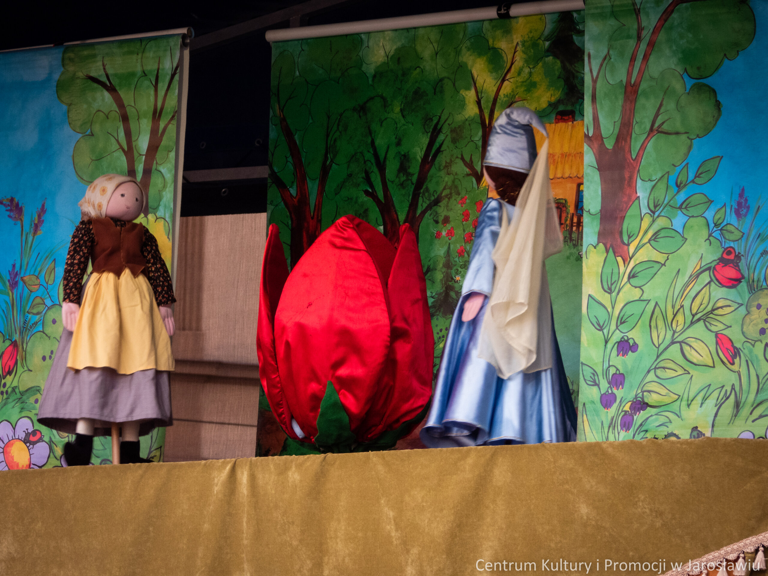 lalki występujące w przedstawieniu calineczka