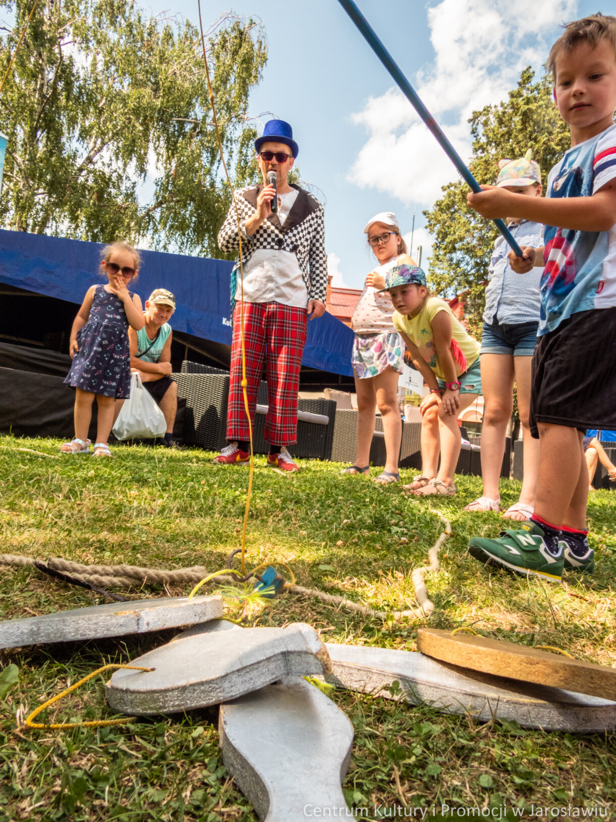 animacje dla dzieci - kolorowy cyrki - łowienie ryb