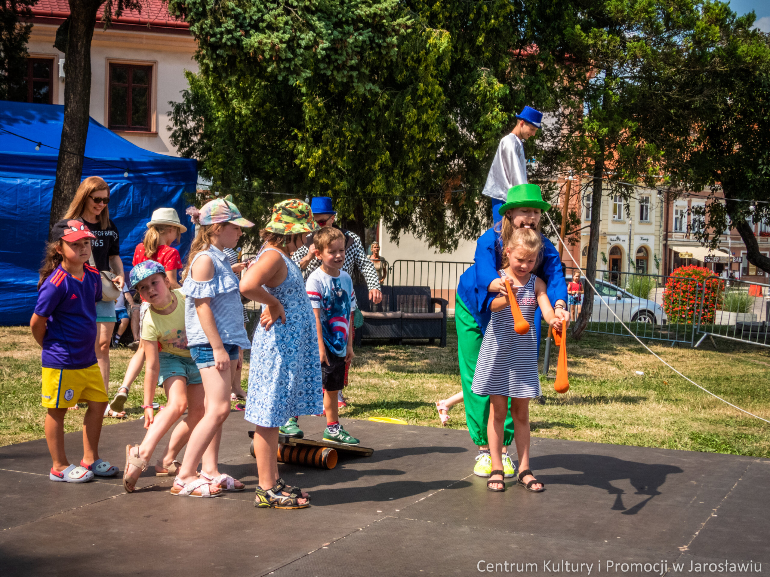 animacje dla dzieci - kolorowy cyrki