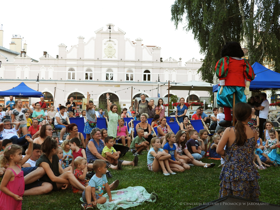 Dzieci zgłaszające się do odpowiedzi