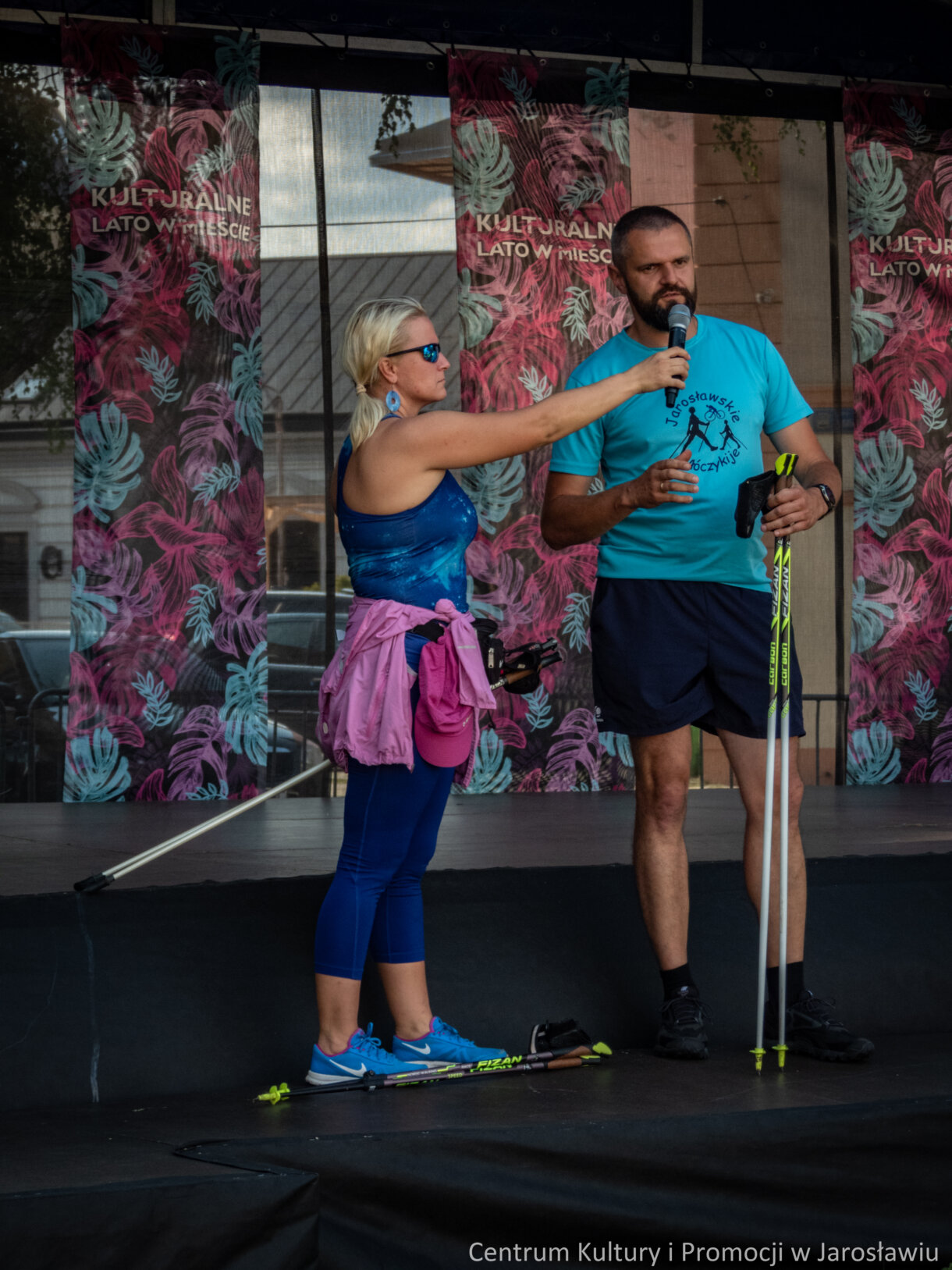 uczestnicy pikniku turystycznego