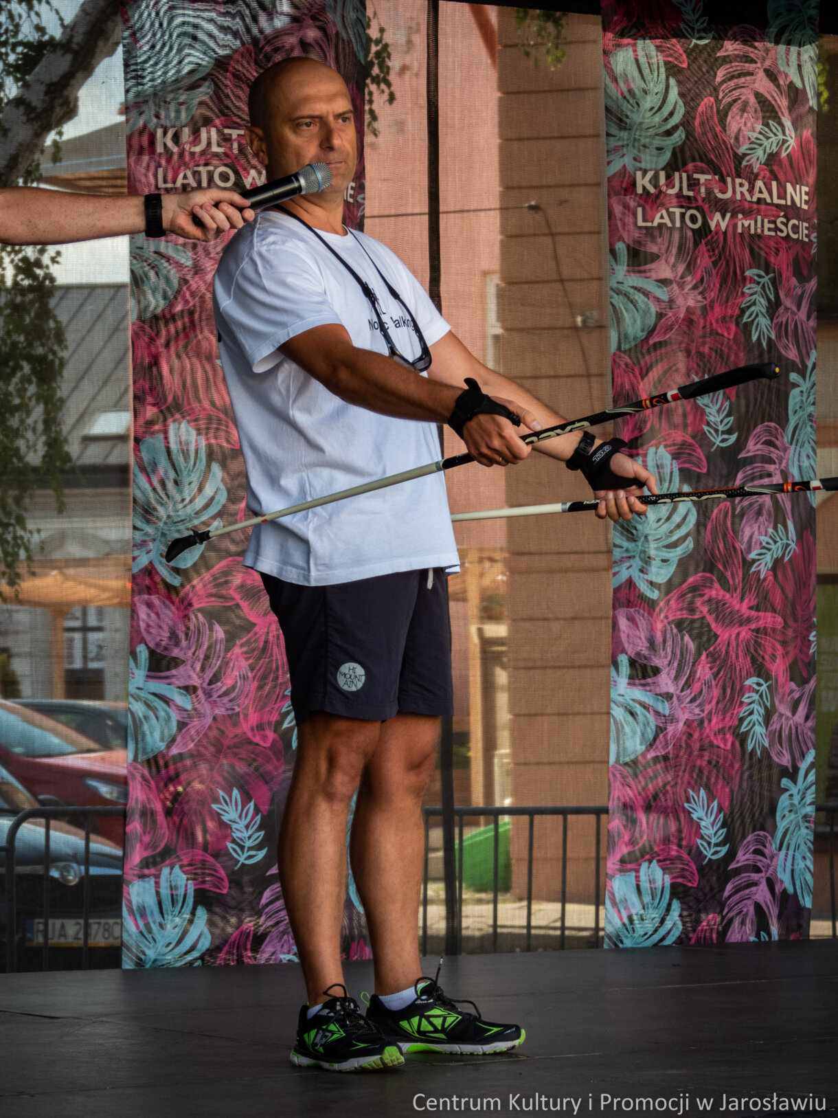 uczestnicy pikniku turystycznego