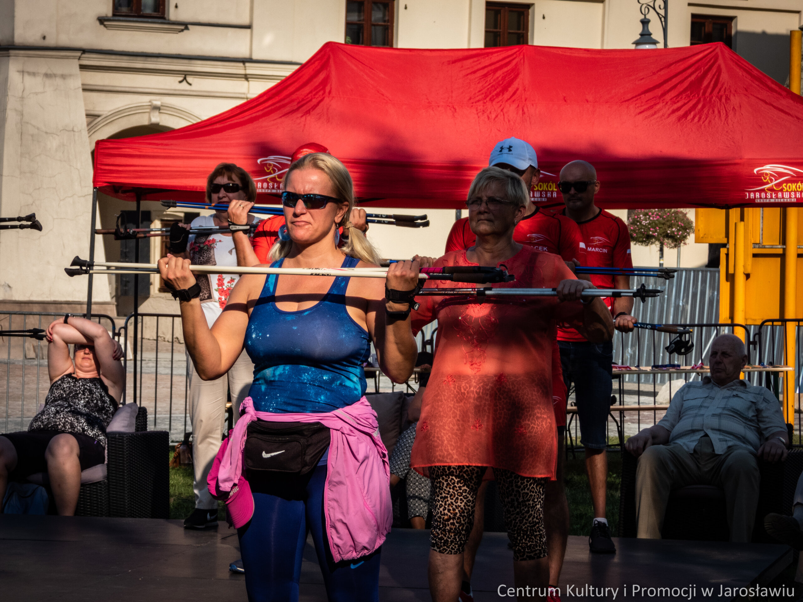 uczestnicy pikniku turystycznego