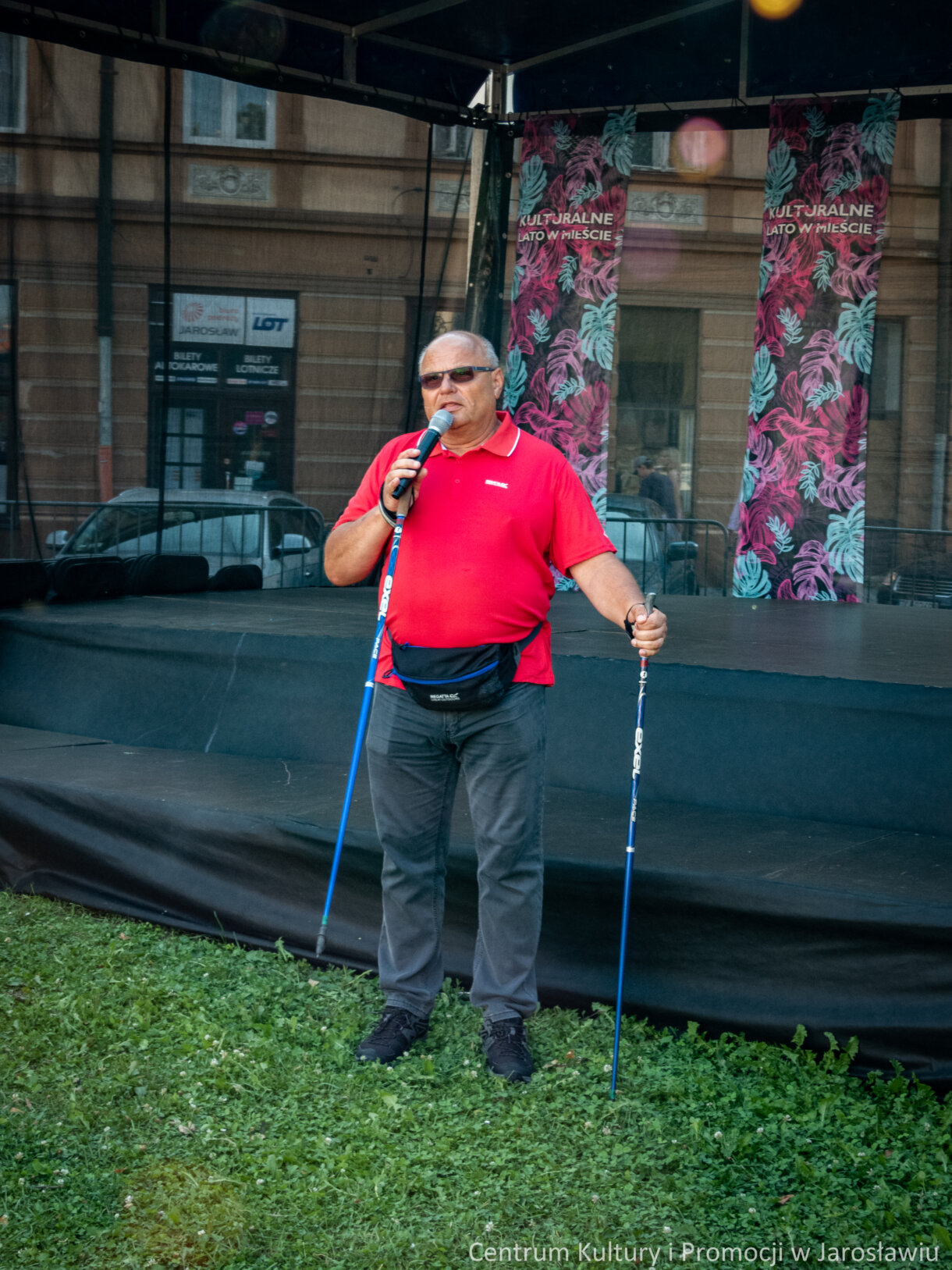 uczestnicy pikniku turystycznego