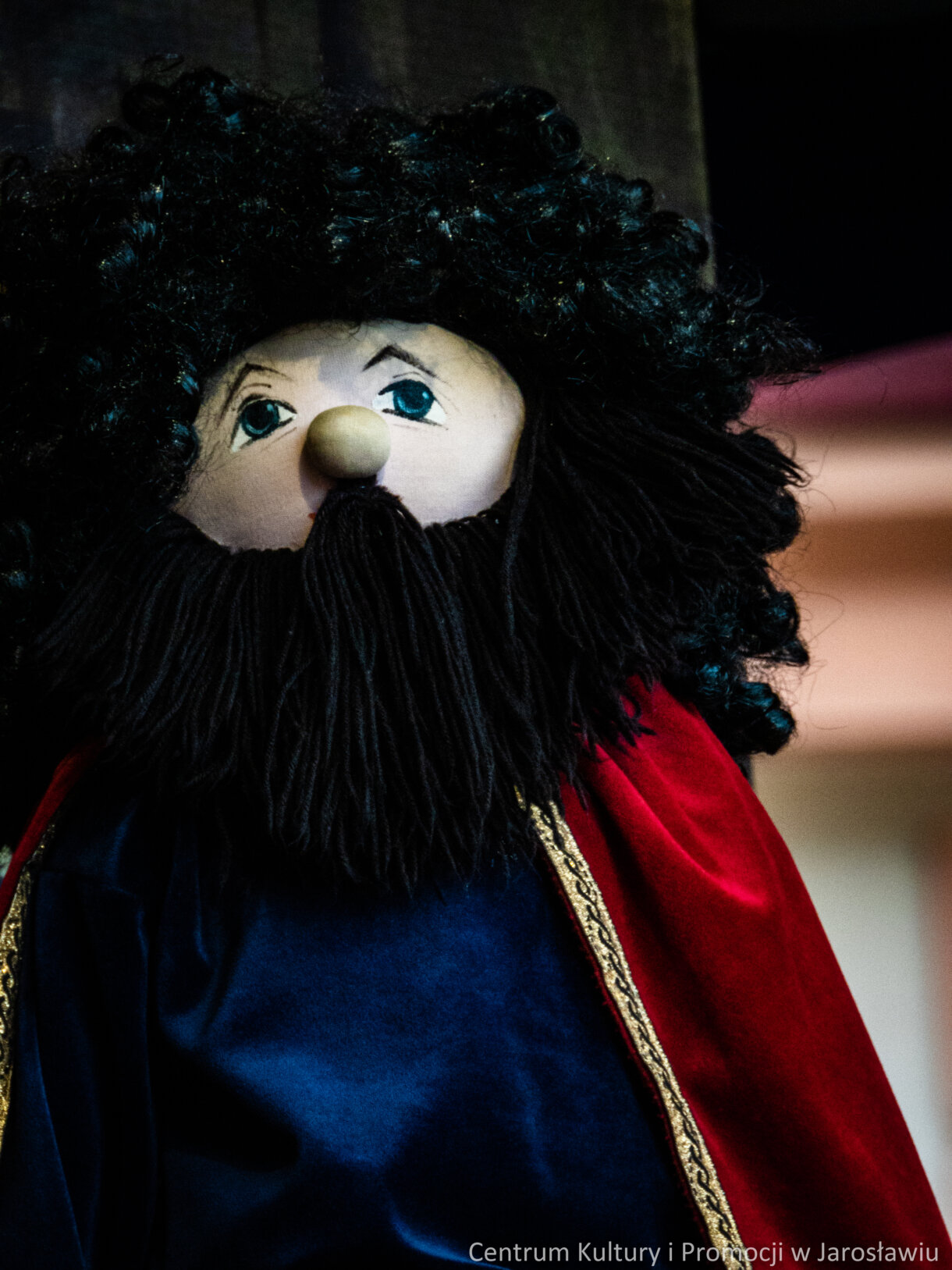 kukiełka podczas spektaklu
