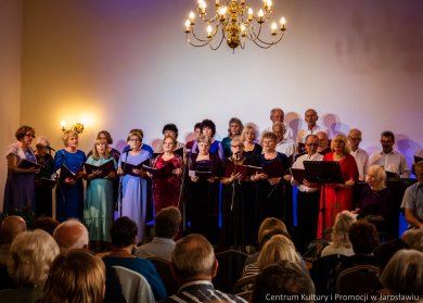 Echa wakacji w Sali Lustrzanej Zespół Piosenki Biesiadnej "Akademicy" podczas koncertu "Echa Wakacji"