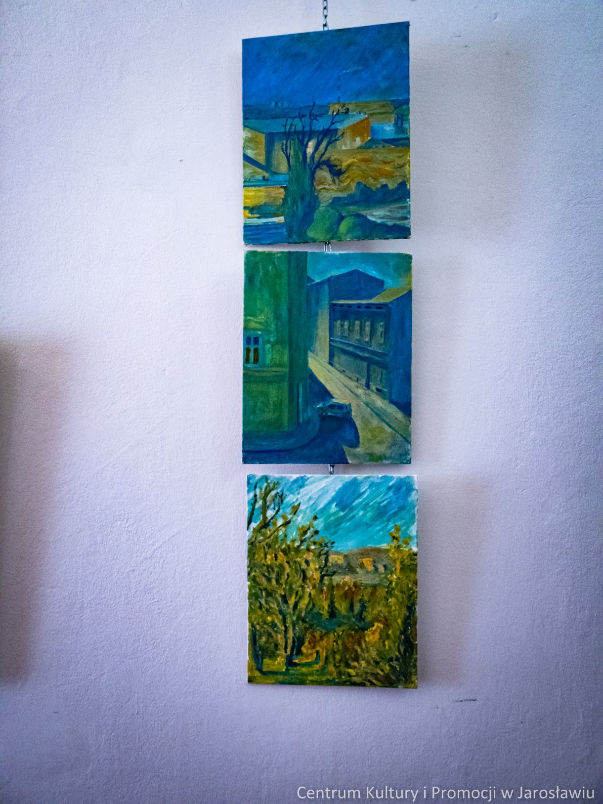 trzy obrazy, olej/tempera na płótnie, krajobrazy