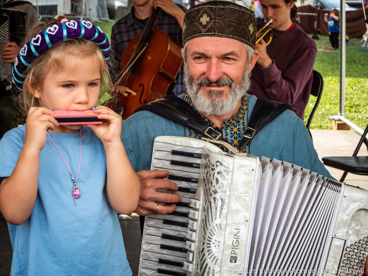 Jacek Hałas podczas warsztatów muzycznych
