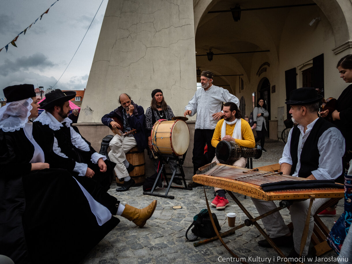 rodzinna orkiestra iteatr noiseband