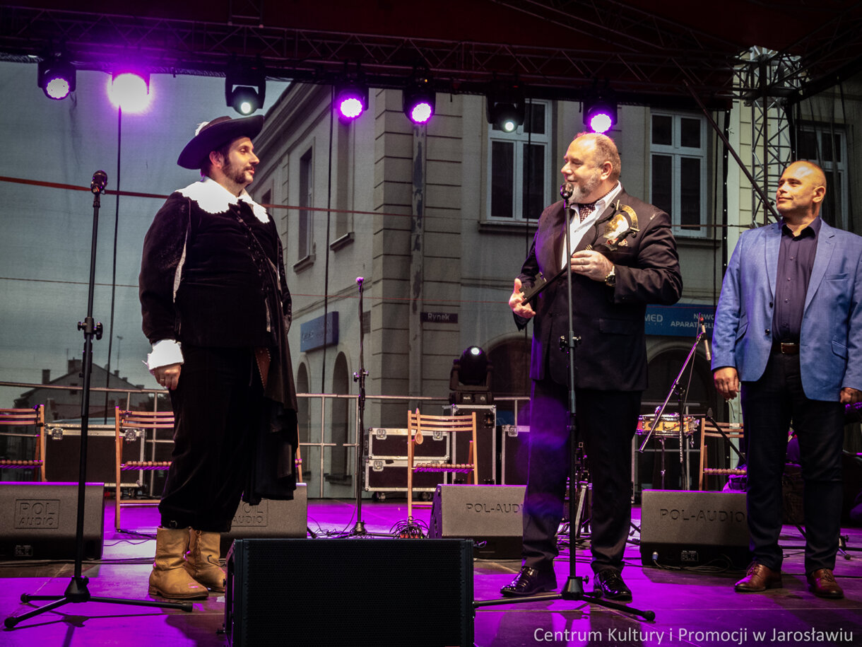 przekazanie kluczy do bram miasta