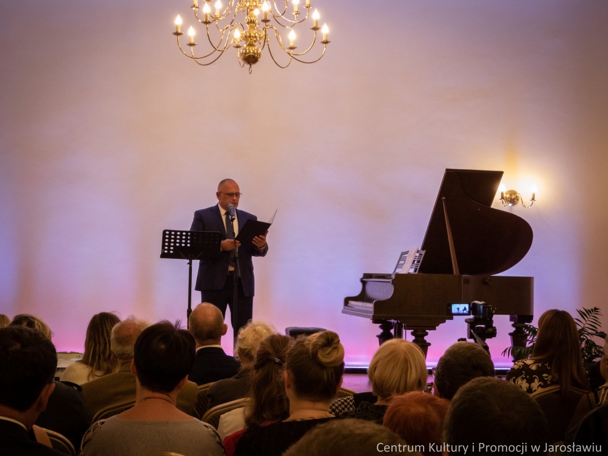 dyrektor centrum kultury i promocji w Jarosławiu Tomasz Wywrót