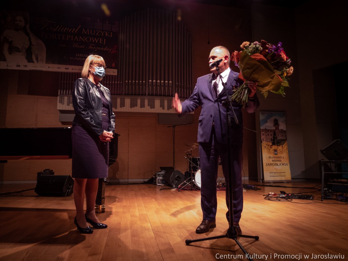 dyrektor ZPSM w Jarosławiu Grażyna Sereda i dyrektor CKiP Tomasz Wywrót