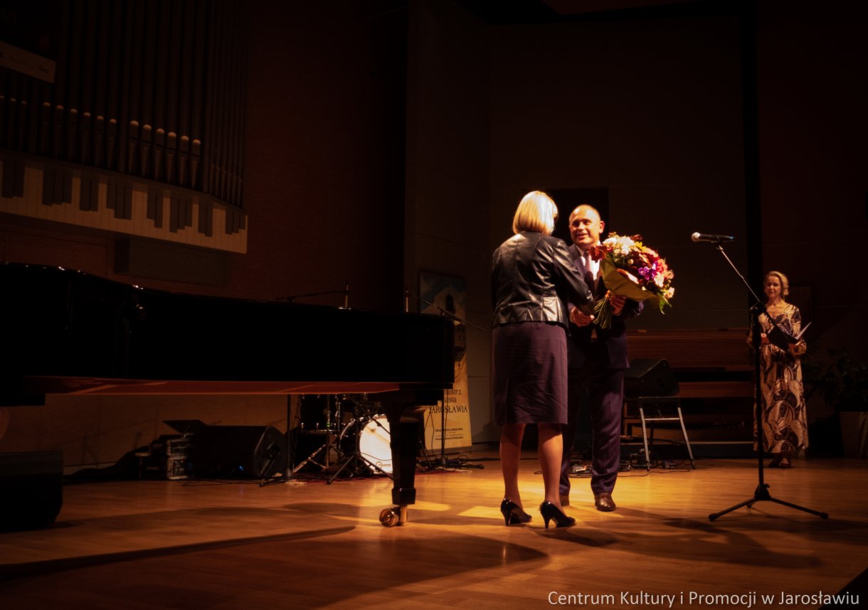 dyrektor ZPSM w Jarosławiu Grażyna Sereda i dyrektor CKiP Tomasz Wywrót