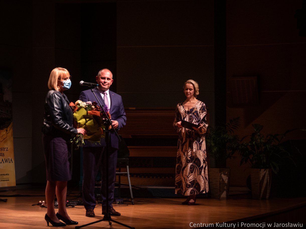 dyrektor ZPSM w Jarosławiu Grażyna Sereda i dyrektor CKiP Tomasz Wywrót