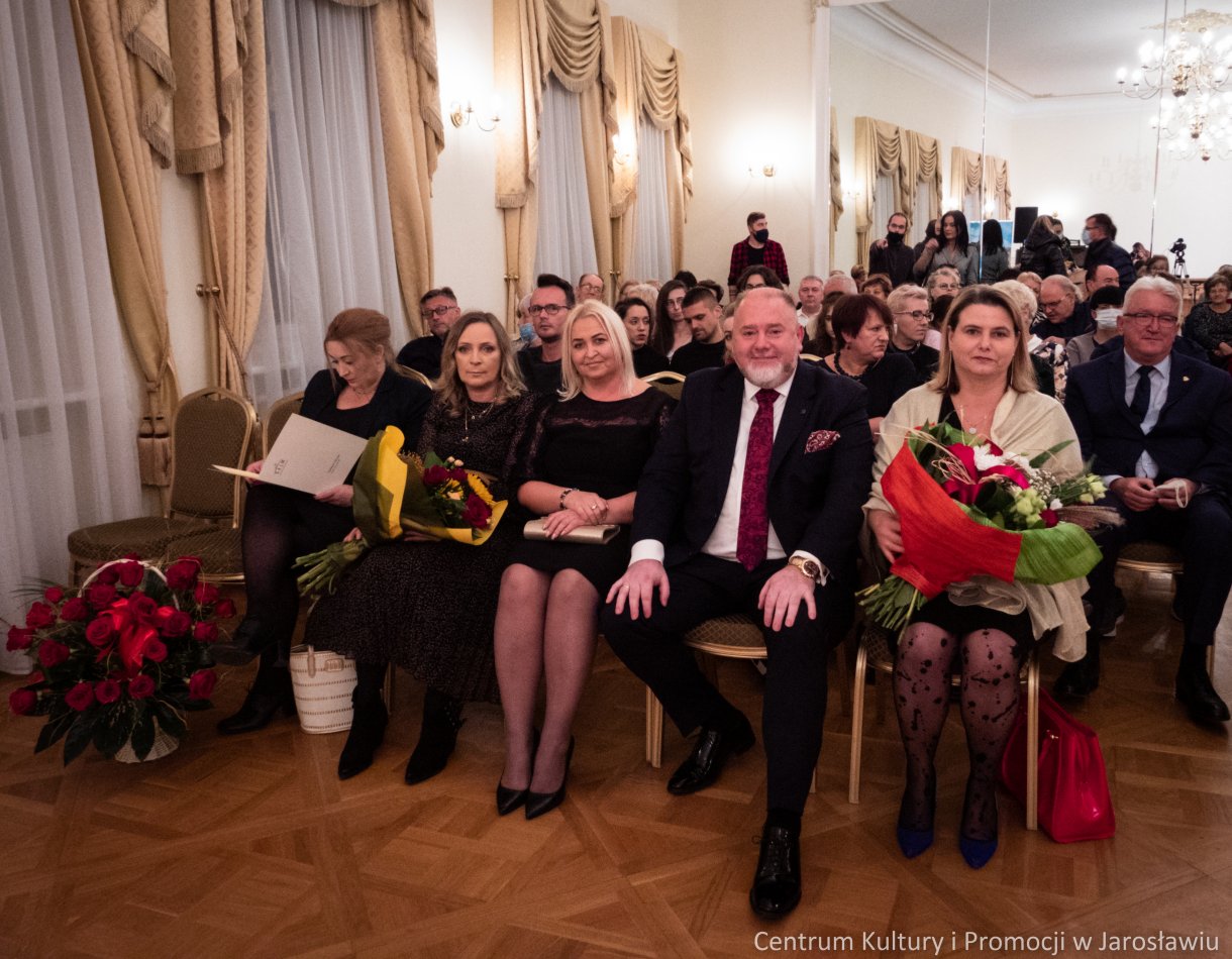 przedstawiciele władz miejskich podczas jubileuszu 20-lecia Chóru jJarosław