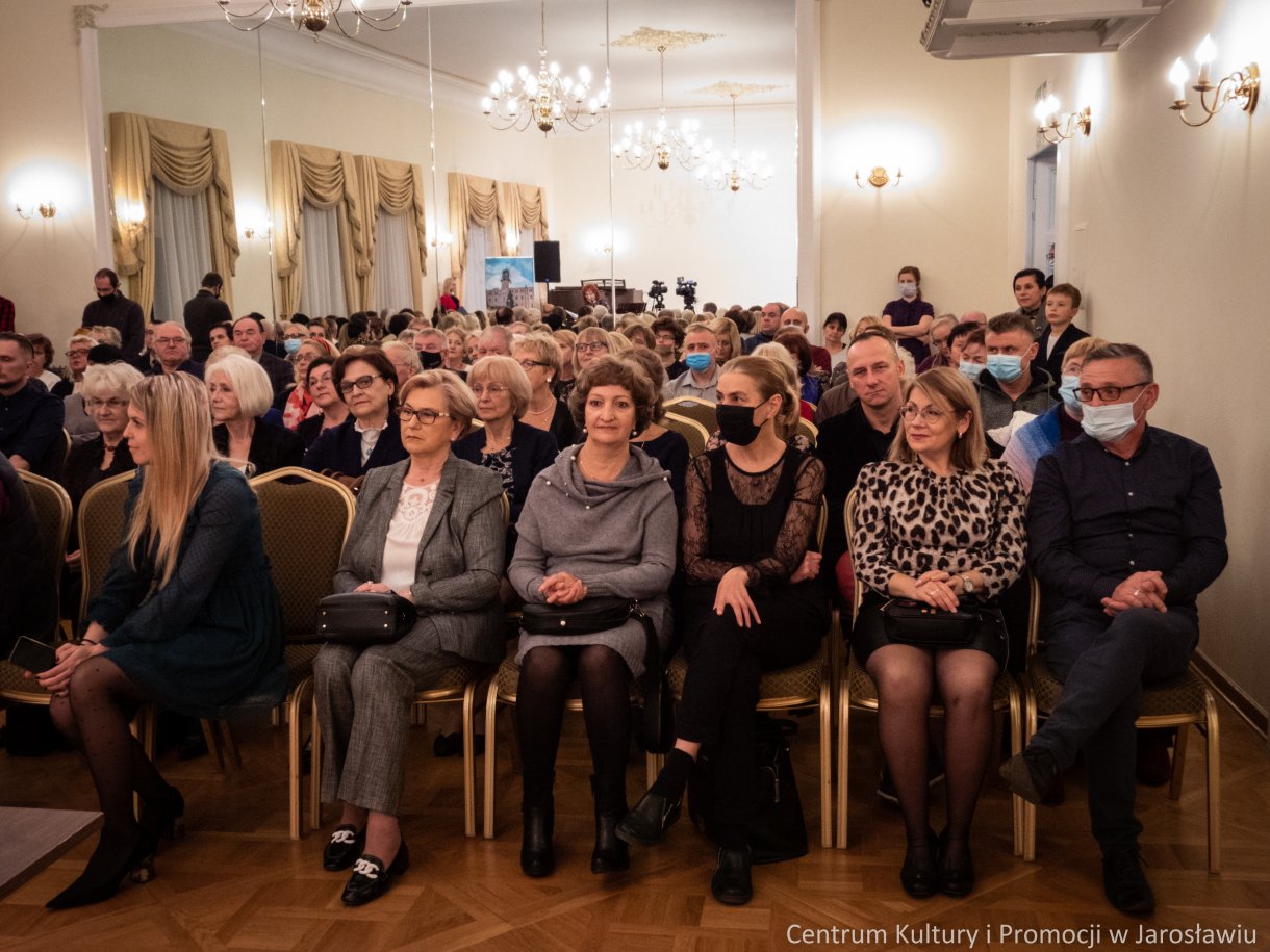 przedstawiciele władz miejskich podczas jubileuszu 20-lecia Chóru jJarosław
