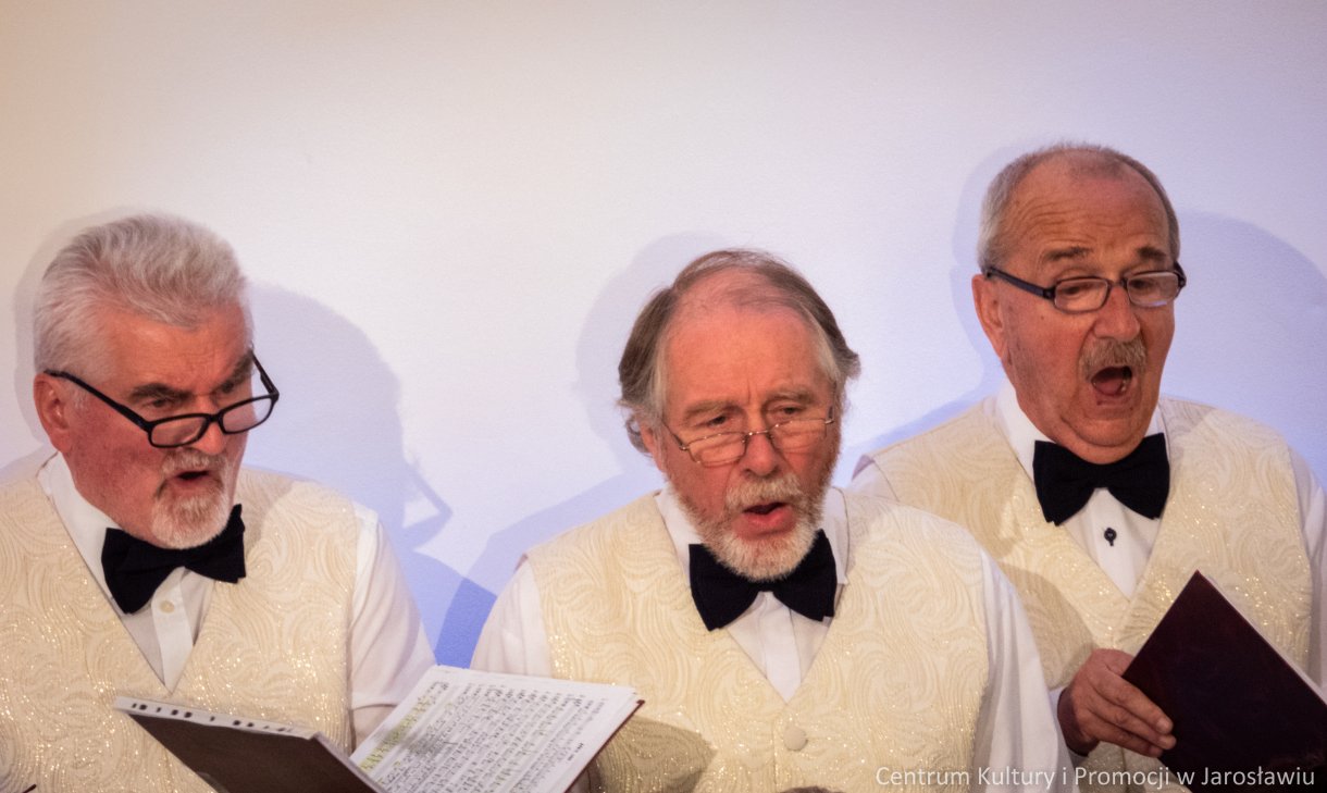 chór Jarosław podczas koncertu