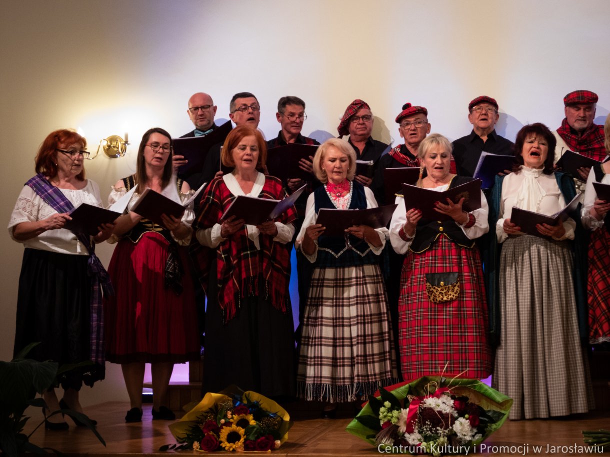 chór Jarosław podczas koncertu