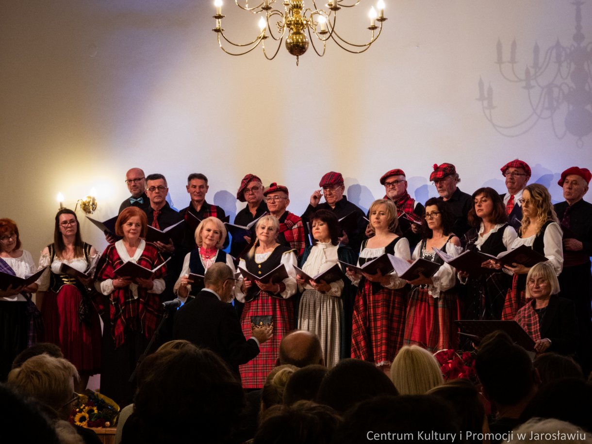 chór Jarosław podczas koncertu
