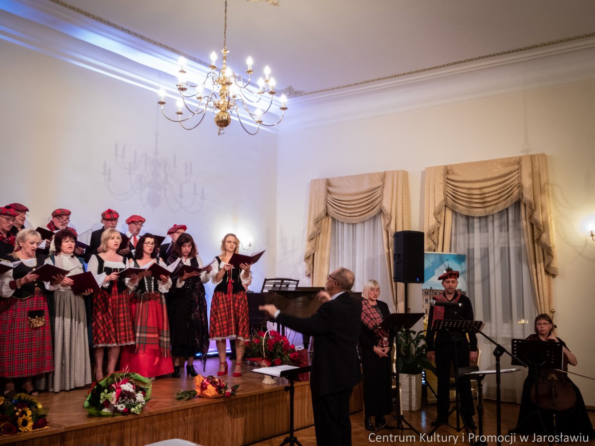 chór Jarosław podczas koncertu