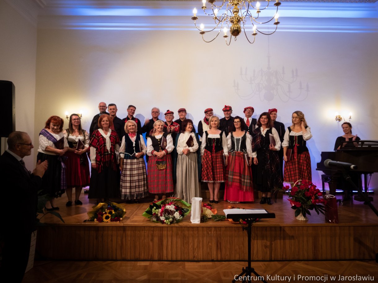 chór Jarosław podczas koncertu