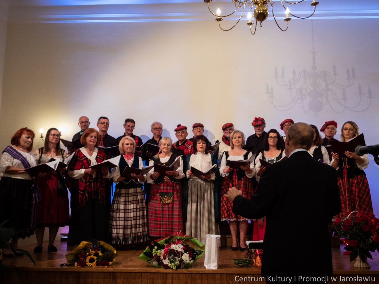 chór Jarosław podczas koncertu