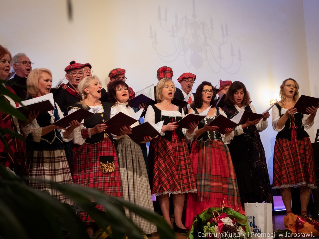 chór Jarosław podczas koncertu