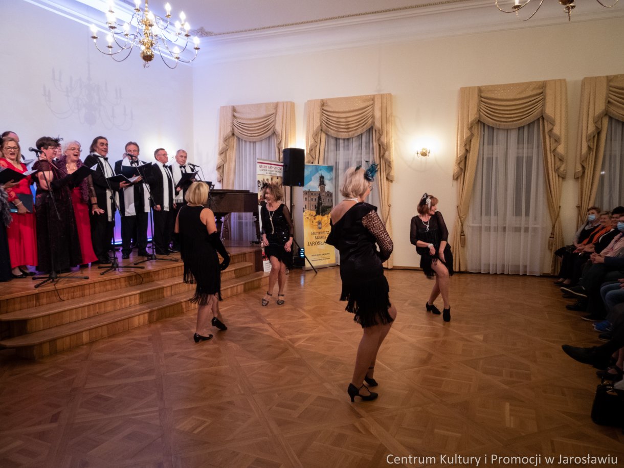 tancerze Zespołu tańca Towarzyskiego Balans