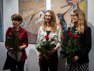 „Trzy światy” w Galerii Głównej u Attavantich artystki Teresa Ulma, Natalia Ulma, Alicja Kopeć podczas otwarcia wystawy