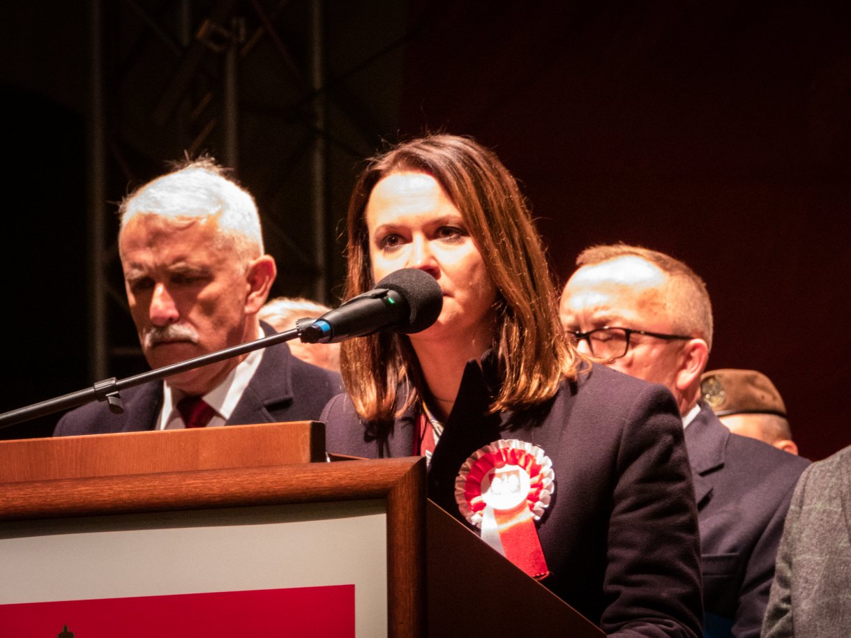 Minister Anna Schmidt podczas okolicznościowego przemówienia