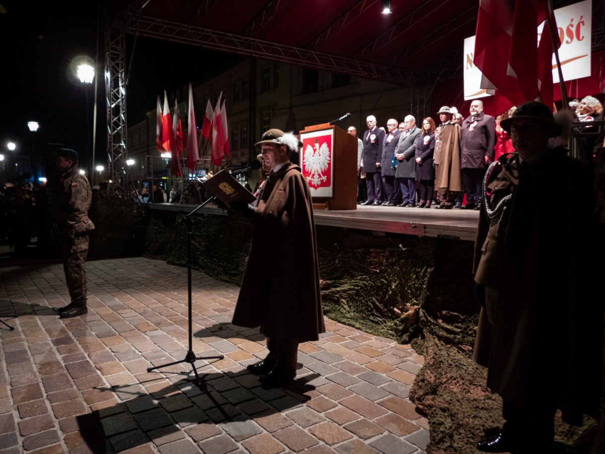 prowadzący apel pamięci