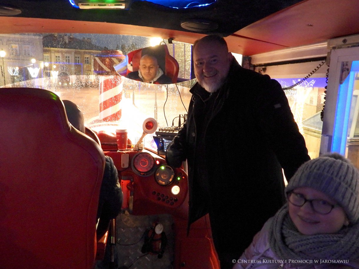 Burmistrz Miasta Jarosławia Waldema Paluch w świątecznej kolejce